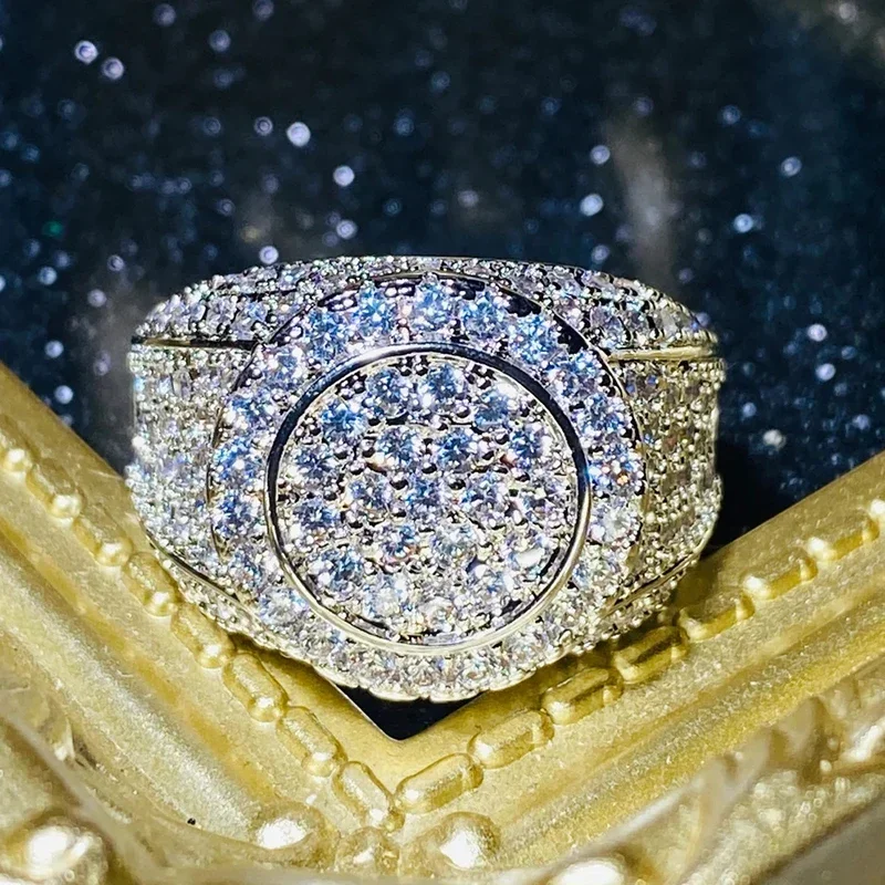 Huitan Helle Eheringe für Frauen, schillernder Zirkonia, luxuriöses, schickes Fingerzubehör, moderner, exquisiter Schmuck für Party