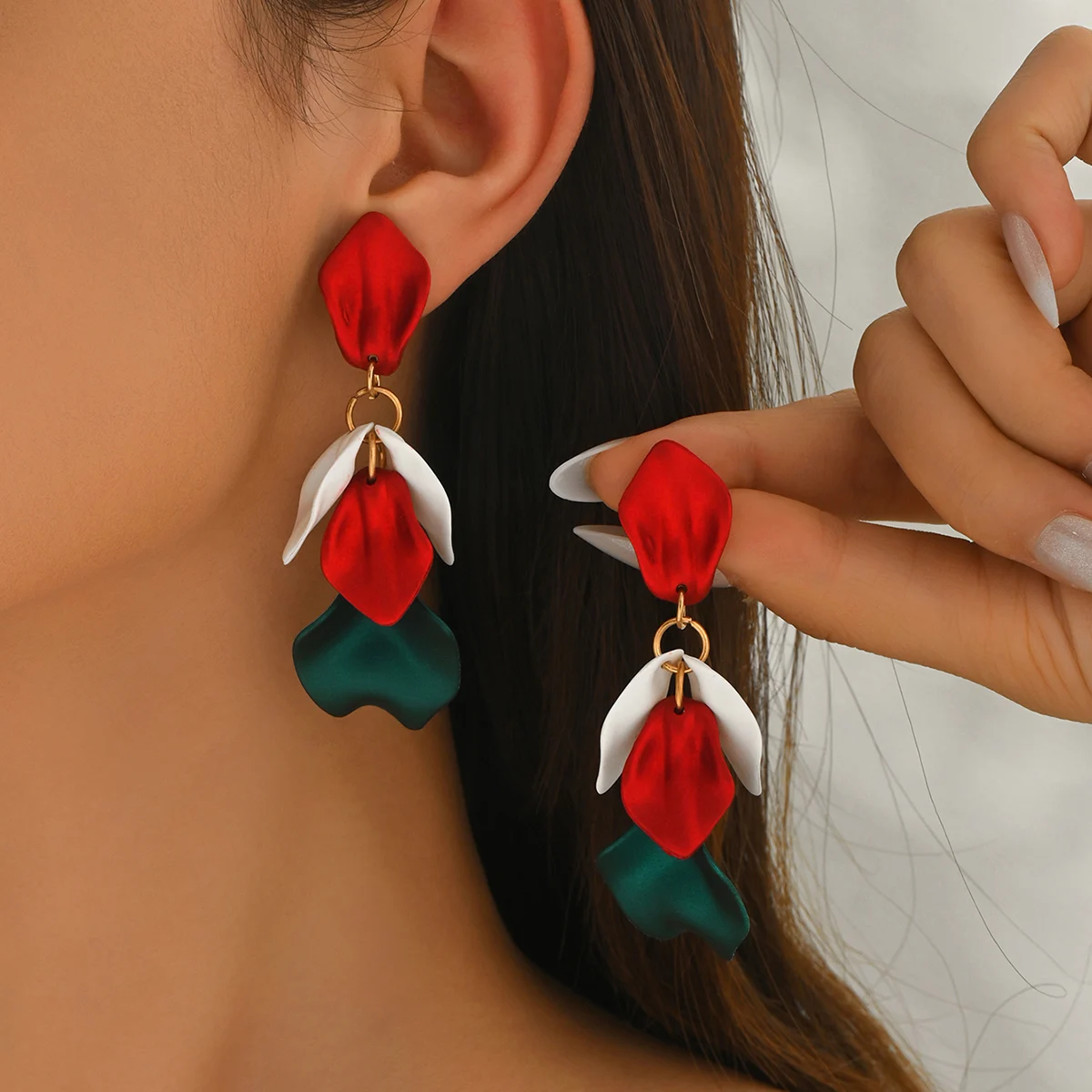 Elegante geometrische Anhänger-Ohrringe für Frauen, Vintage, unregelmäßige Falten-Tropfen-Ohrringe, 2025, Modeschmuck-Accessoires