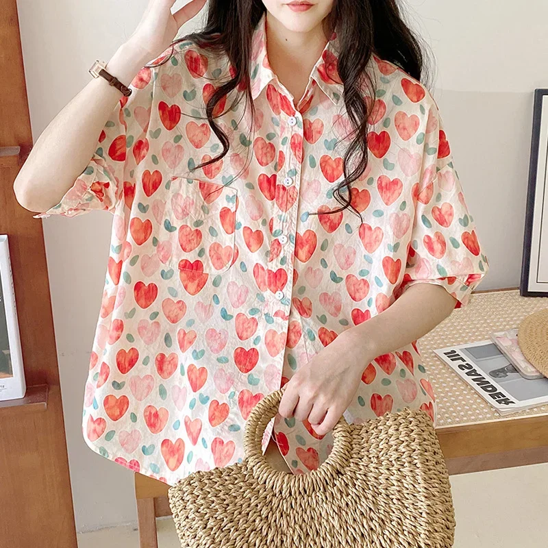 Blusa estampada de manga corta para mujer, blusa holgada con estampado de amor, versión coreana, elegante y juvenil, X693