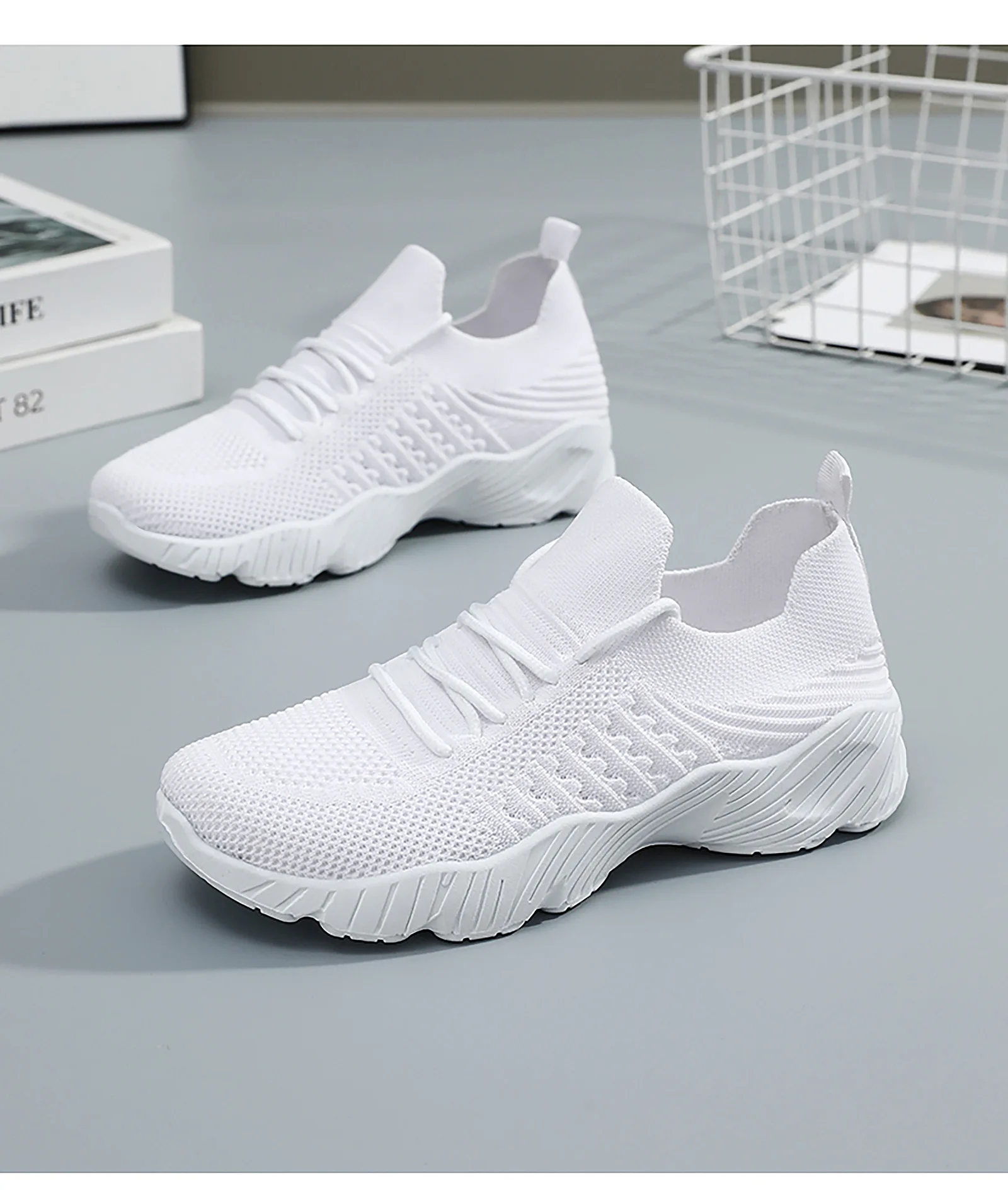 Atmungsaktive Damen-Sneaker aus Flying Weave, leichte, weiche Sohle, für ältere Menschen, Mutter, Wanderschuhe, Sommer-Mesh, rutschfeste, lässige Sportschuhe – Detail 28