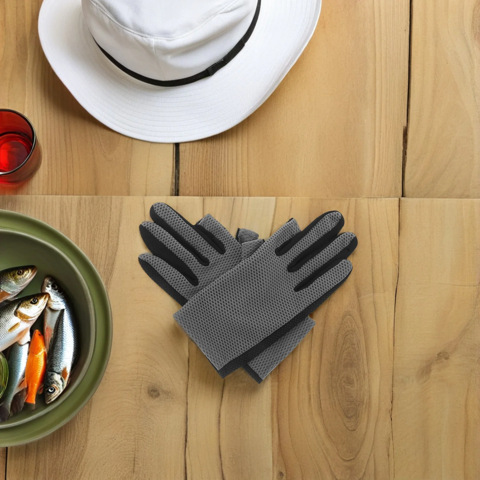 

1Pair Mesh Gloves for Men Breathable Sun Protection Fingerless Cycling Gloves Non Slip Grip Outdoor Sports Fishing Biking