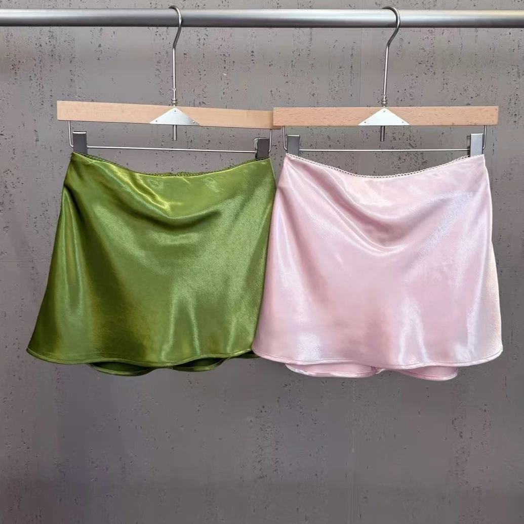 

2026 Summer New Arrival: European Style Shimmering Satin Solid Color Elastic Waist Premium Versatile Mini Skirt for Women