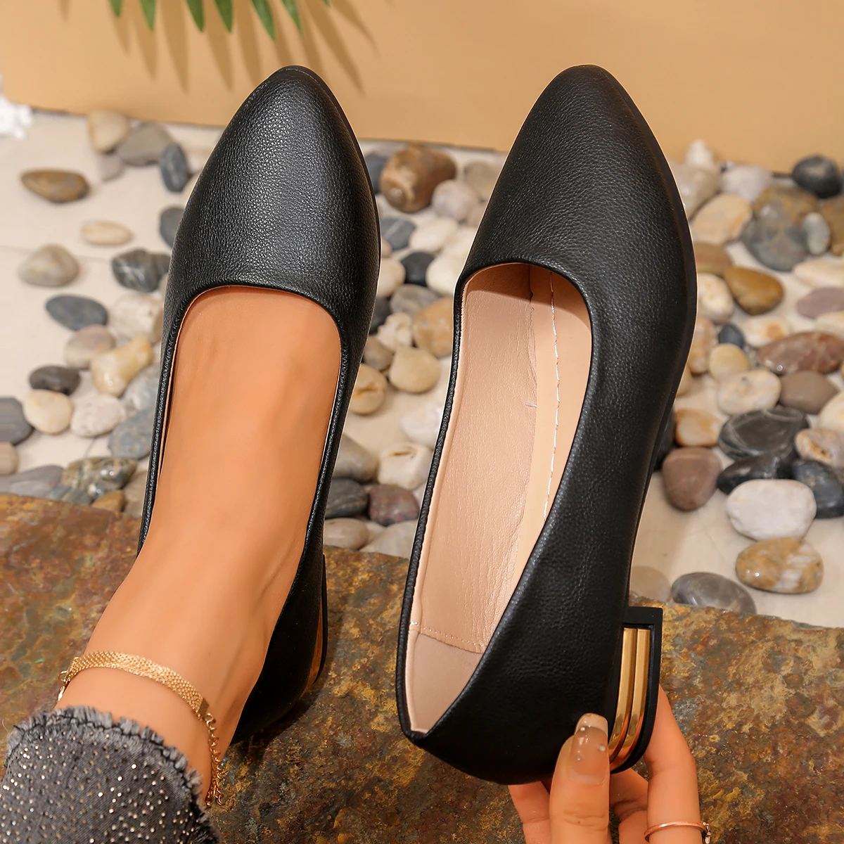 

Women Flats Pointed Toe Ballet Shoes Plus Size Flat Sneakers Women High Quality Fashion Slip-on Loafers Outdoor Shoes for Women