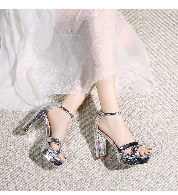 

Винтажные женские туфли на высоком каблуке 10,5 см, модные, удобные, на толстой подошве, универсальные.