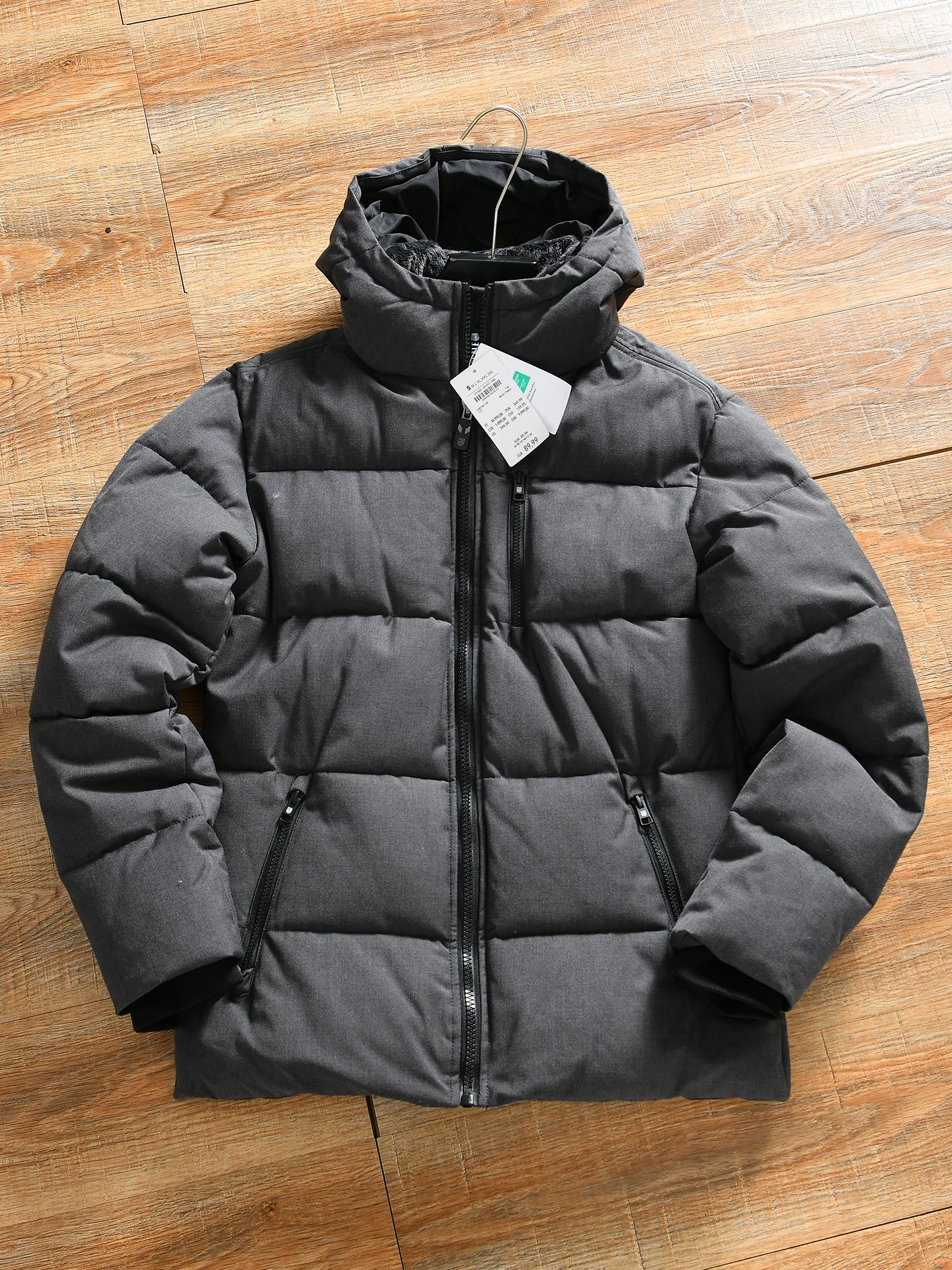 

Thickened Winter Cotton Jacket for Men Outdoor Windproof Waterproof Hooded Warm Casual Long Sleeve Zipper Closure Color
