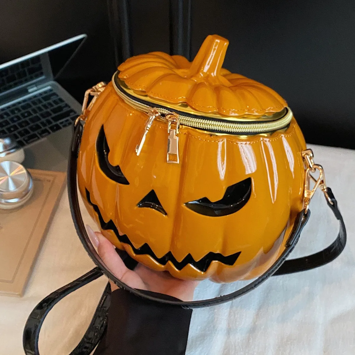 

Ins Style New Funny Simulation Pumpkin Bag Halloween Cos Accessories Hand-Held Shoulder Crossbody Bag Multy Colors