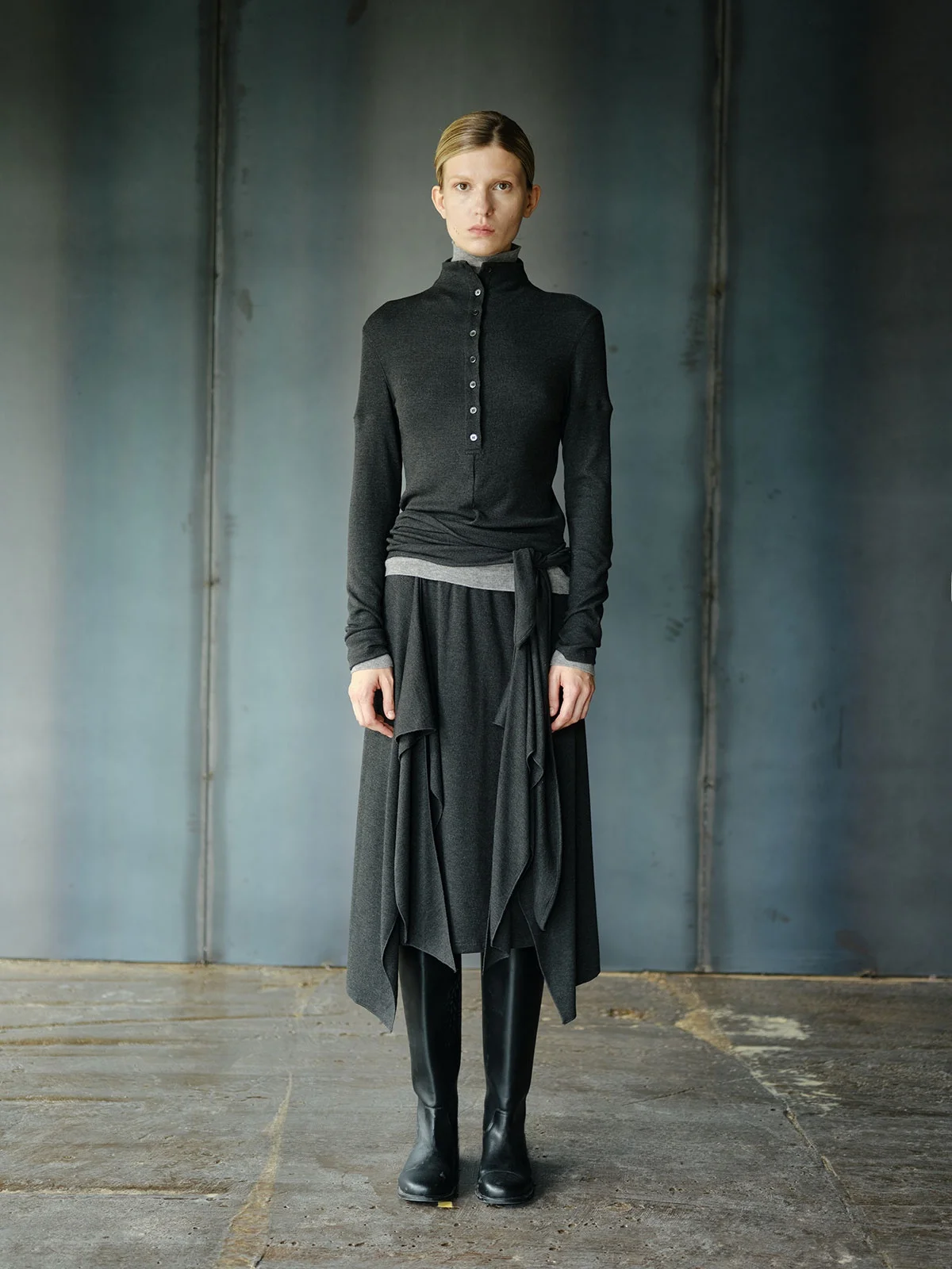 

Комплект REWEAR: вязаный топ из шелка и кроличьего меха и юбка. Модный женский зимний теплый утолщенный ансамбль.