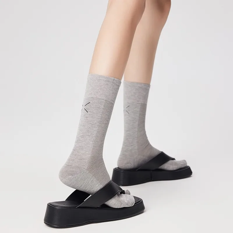 Comfortable Soft Fashion Chic Trend Cotton Spring Summer Thin Split Toe Woman Mesh Socks Solid Color Two-Toed Japanese Tabi Sox