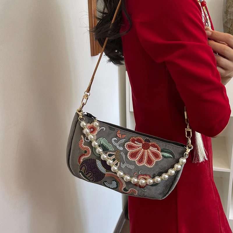 Chinesische Umhängetasche mit Blumenstickerei, Damen-Schultertasche, Handtasche mit Perlenhenkel, Vintage-Geldbörse im ethnischen Hanfu-Stil – Detail 11
