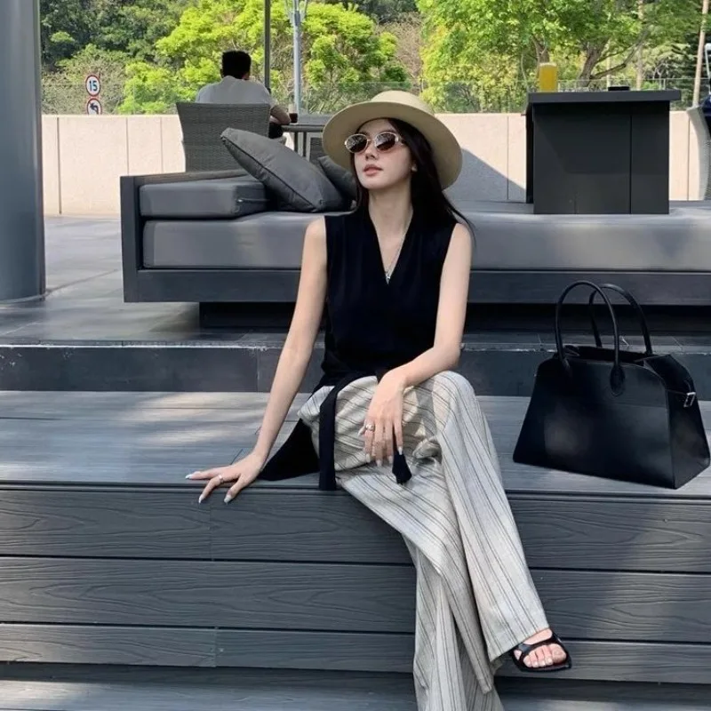 

Women's Elegant 2 Piece Set Black Sleeveless Top with Color Block Stripe Pants Summer Casual Outfit