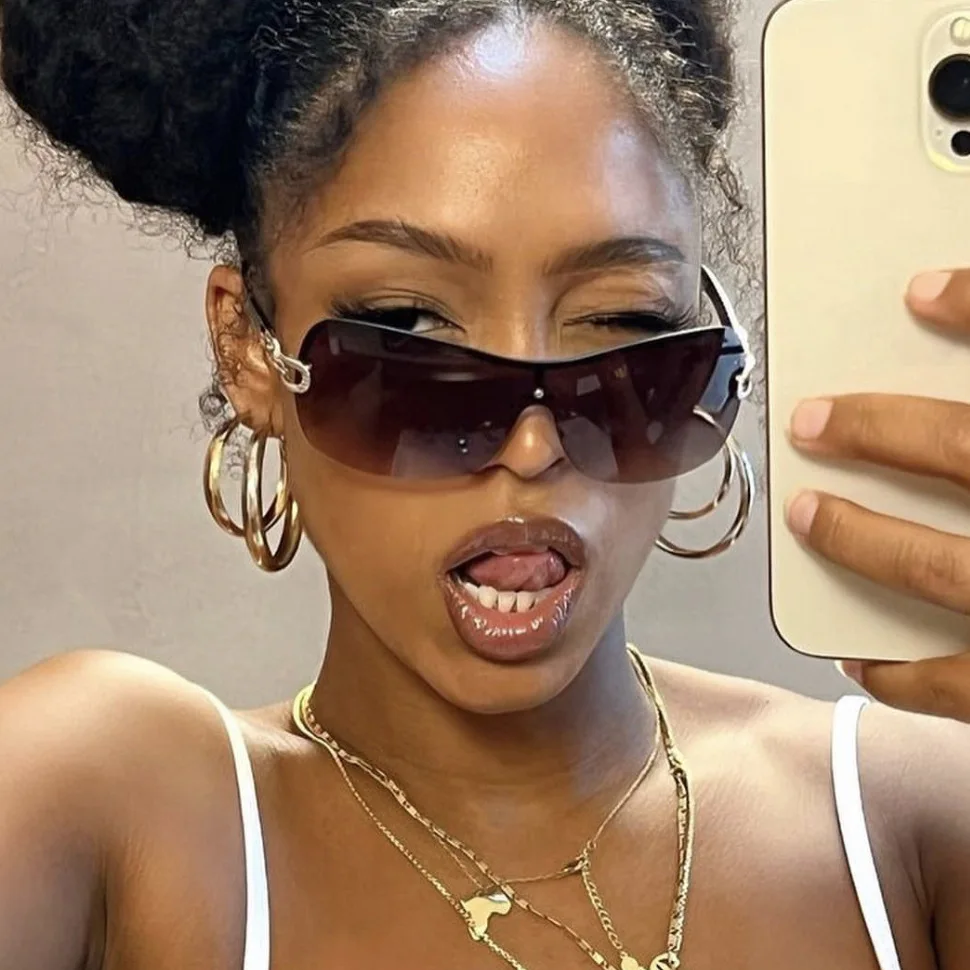 

European and American retro frameless trimmed diamond sunglasses big round face thin chain decorative sunglasses