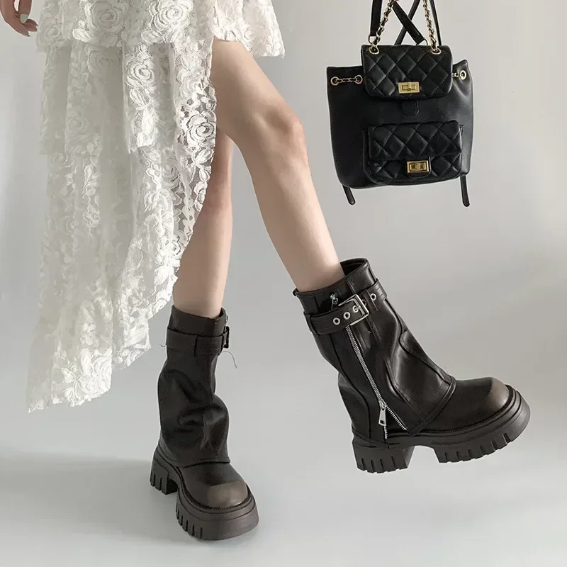 Thumbnail 4 - #30 Elastic Boots Comparison Guide
