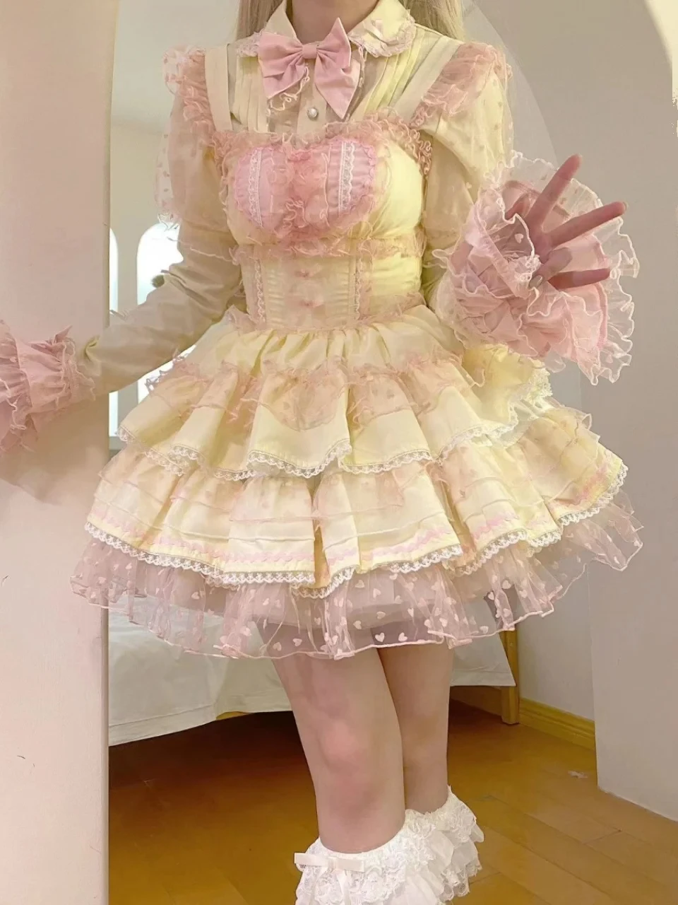 

New Spring and Autumn Japanese Style Original Lolita Cute Long Sleeve Inner Shirt Doll Collar Bow Sweet Girls Top CHJ789152