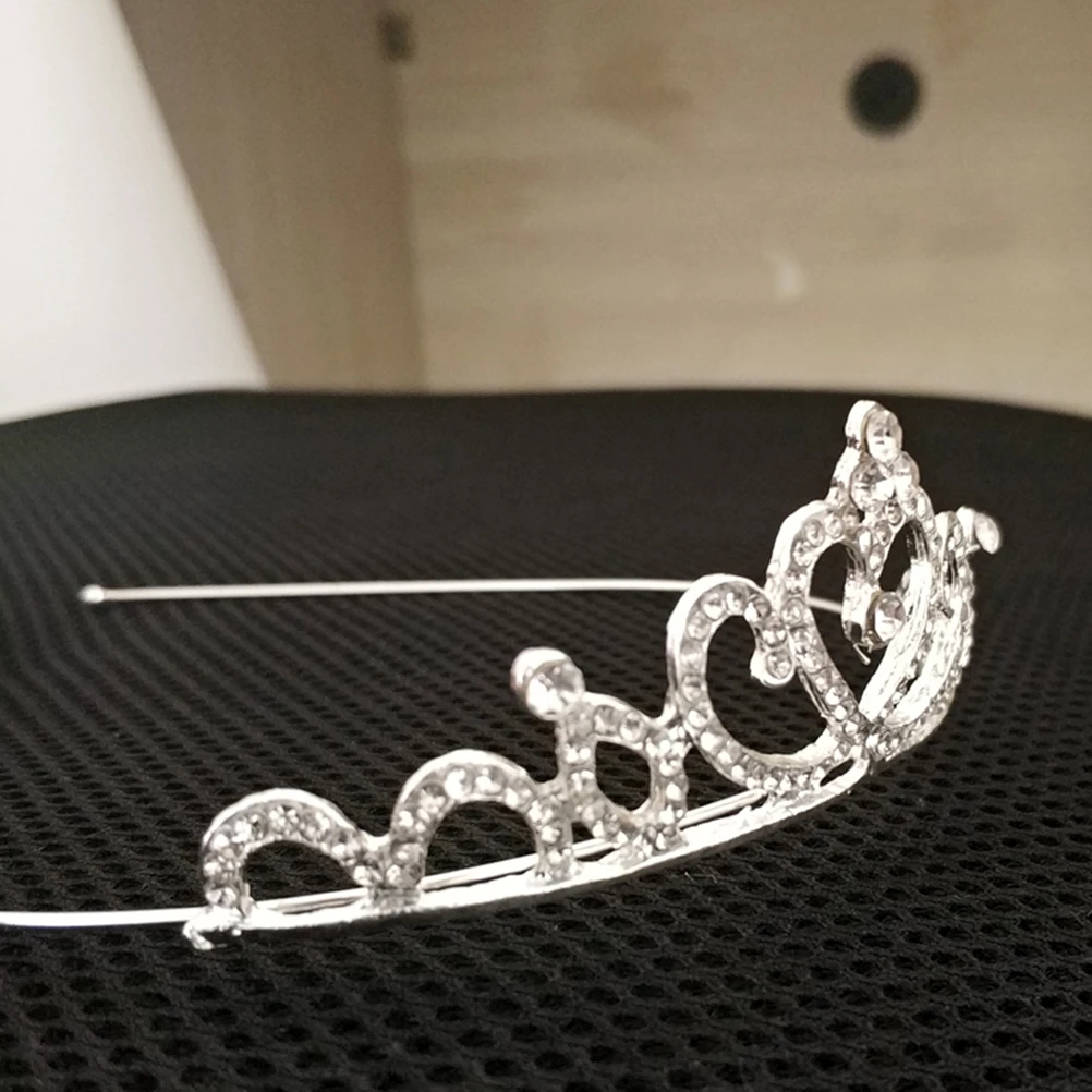 

Sparkling Rhinestone Hair Band Tiara Crowns For Women Wedding Brides Queen Silver Bridal Tiara Jewelry Lightweight Durable
