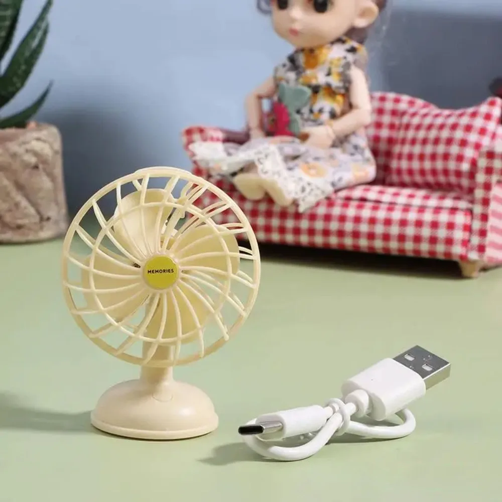 Poppen Decor Poppenhuis Desktop Fan Creatieve Elektrische Legering Miniatuur Fan Mini Scene Model Miniatuur Poppenhuis Fan Zomer