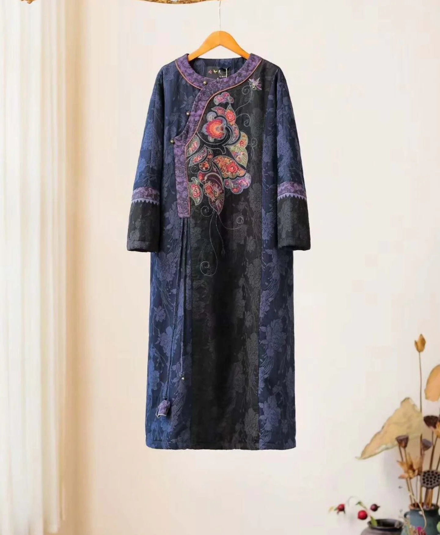 Luxury Oversize Winter Coat for Women Embroidered Padded Jacket Vintage Thick Jacquard Long Dress Warm Robe