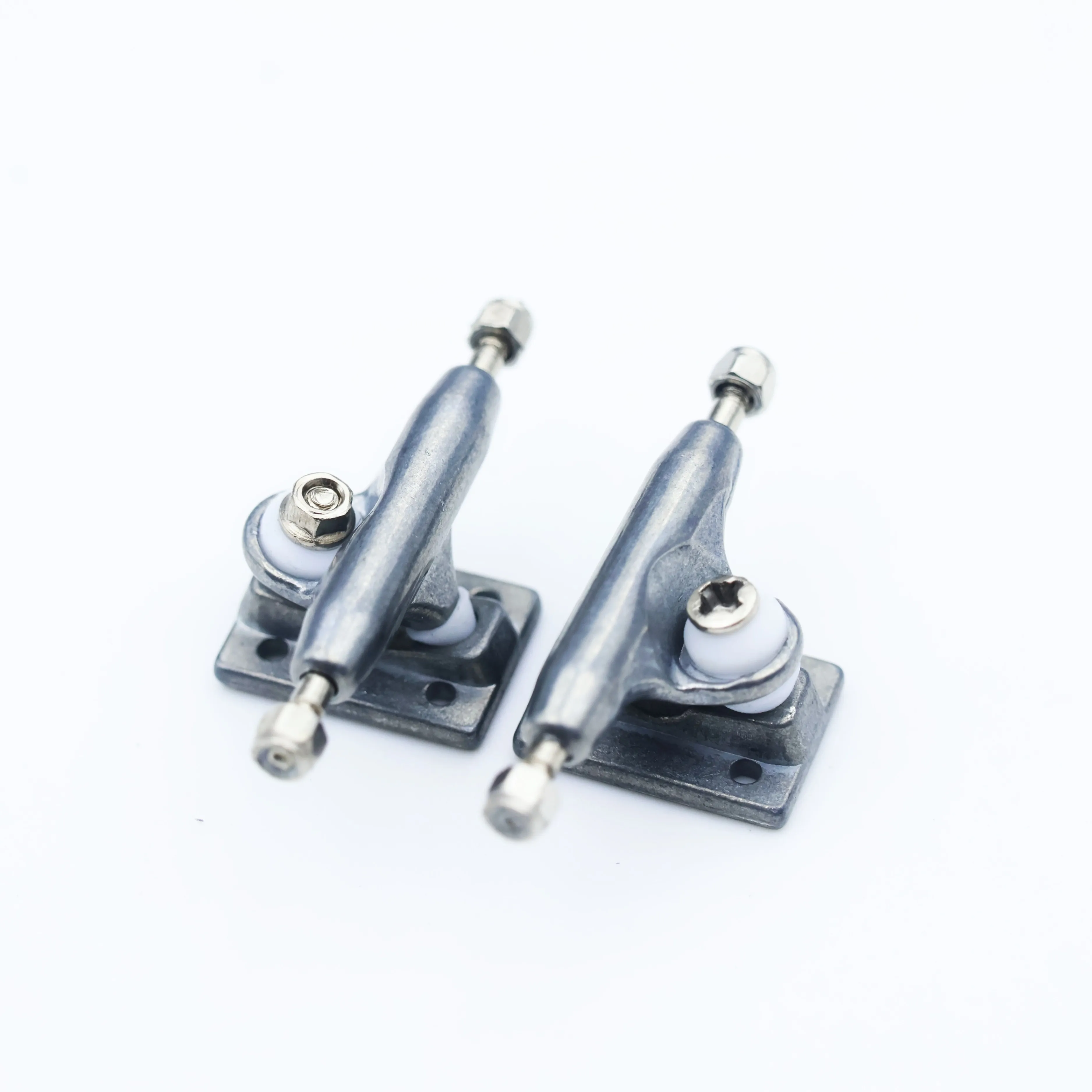 

26mm V3 Fingerboard Trucks Normal/Inverted Kingpin for Pro Finger Skateboard