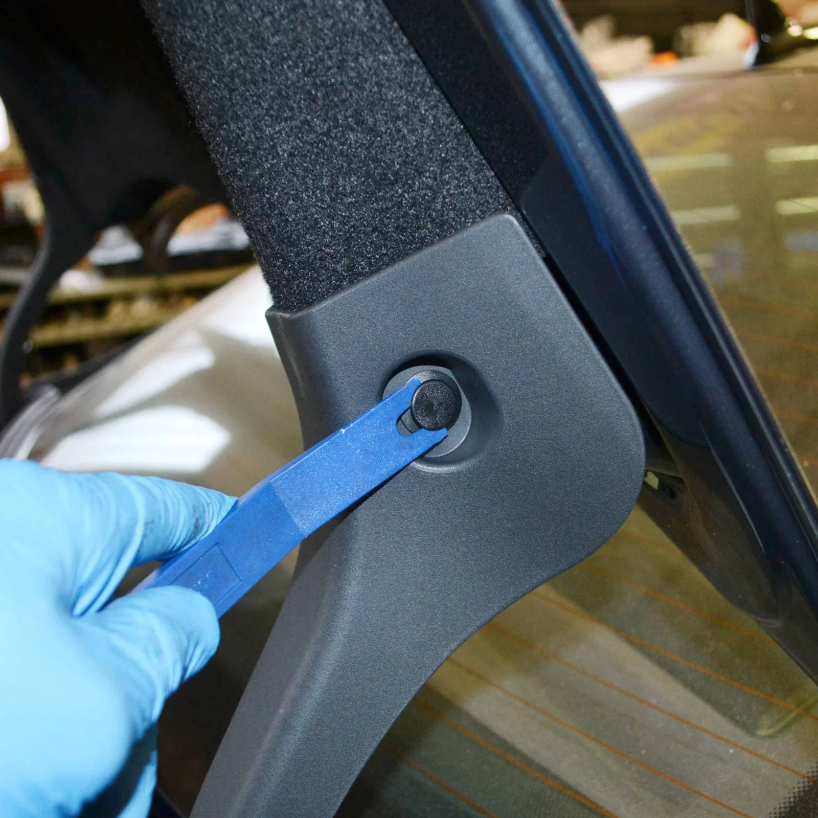 

100Pcs Car Push Pin Clips Bumper Retainer Rivets for Trim Body Engine Cover Shroud Cowling Guard Fastening Kit