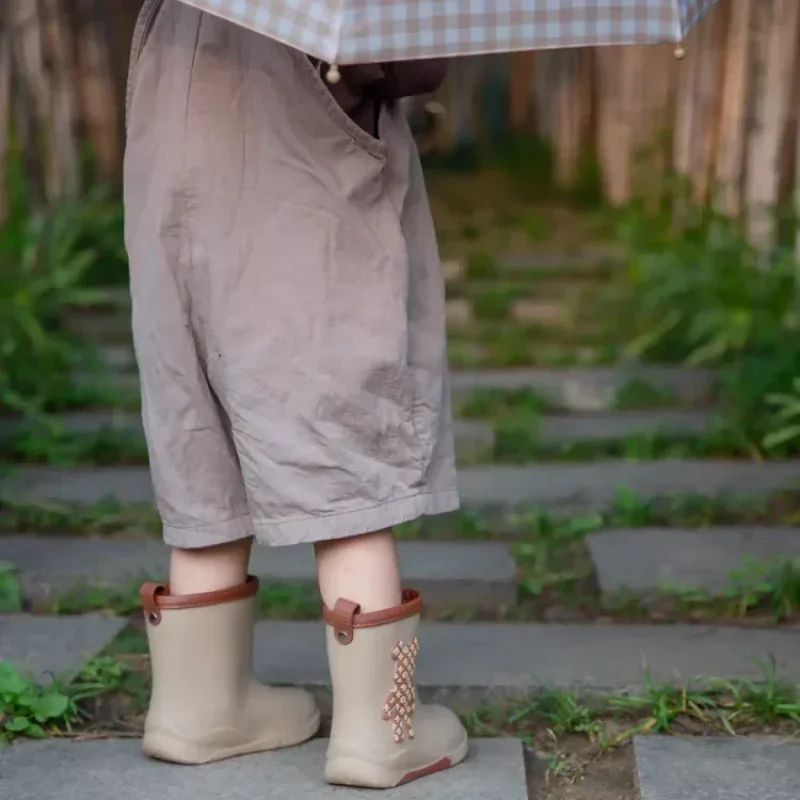 Zapatos de lluvia impermeables de algodón para niños, Botas de lluvia antideslizantes, zapatillas de bebé, zapatos de dibujos animados para niños y