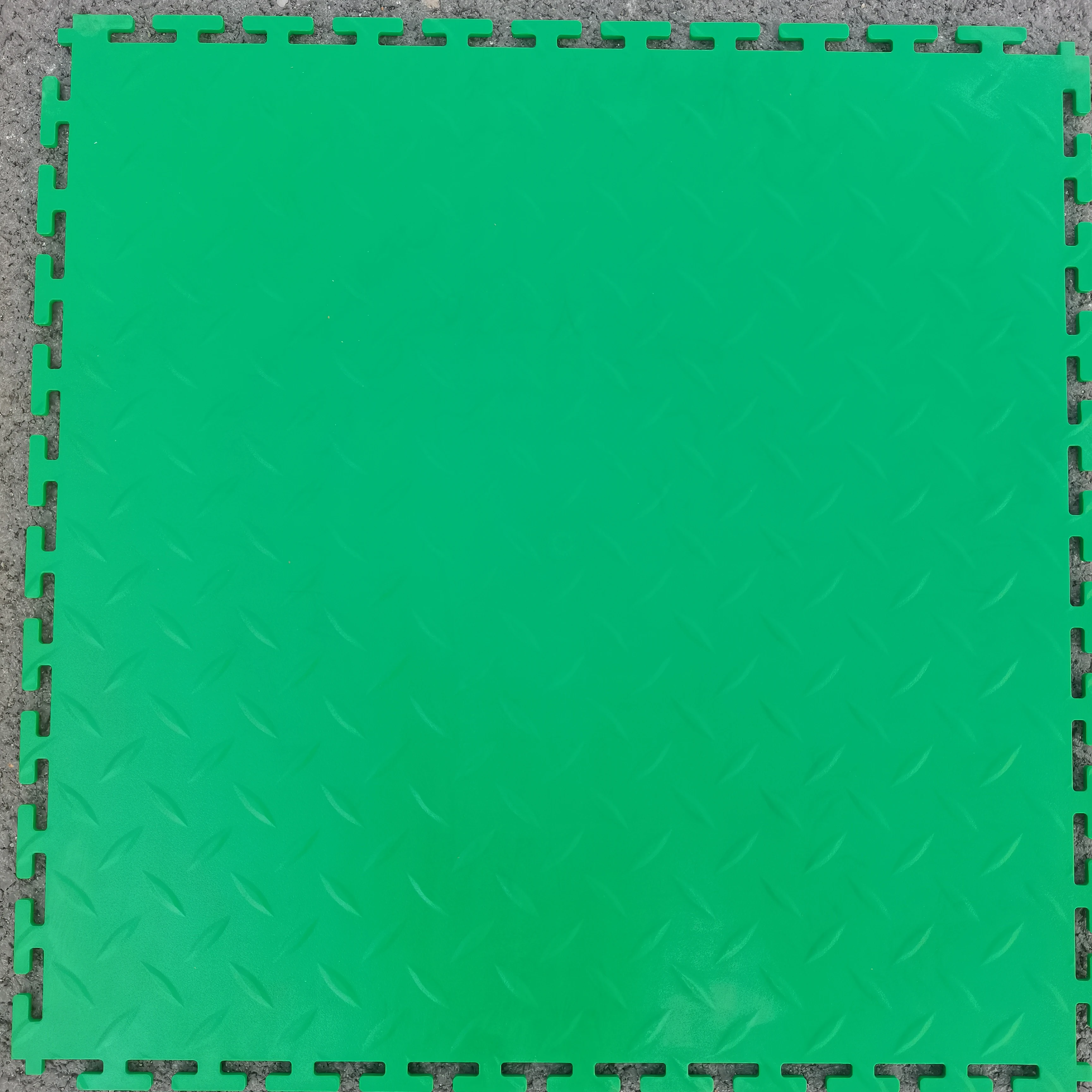 

Factory PVC Floor Tile Plastic Vinyl Flooring Mats for Heavy Duty Garage/Workshop/Warehouse/Gym/Showroom
