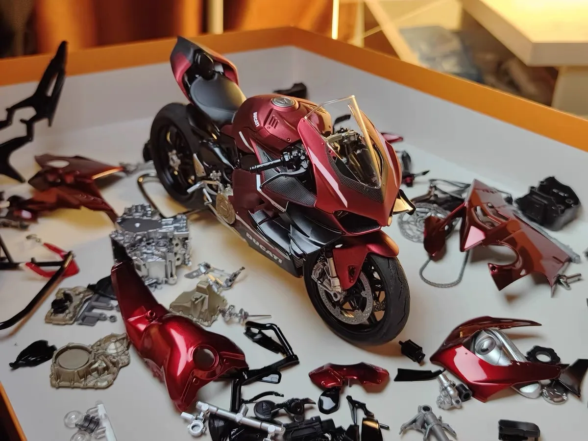 

Transparent Red Paint Pigment Model Spraying Coloring Transparent Color Oily CG.01 100ML