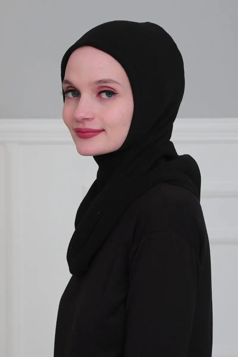 Hijab polar interior negro