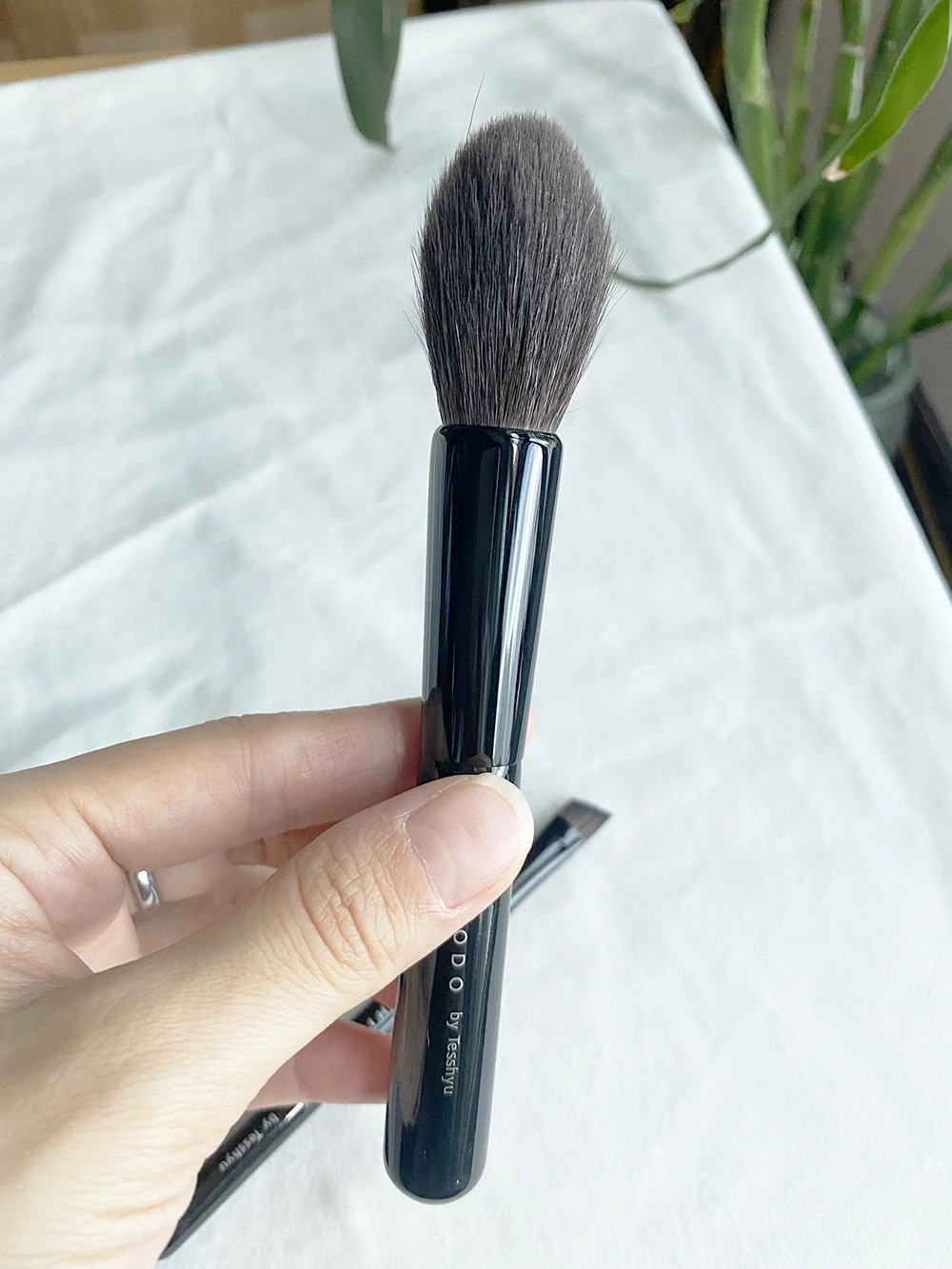 Z-2 Highlight Makeup Brush - Soft Squirrel Hair Luxurious Powder Blush Highlighting Beauty Cosmetic Brush Blender