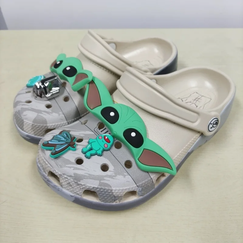 2025년 신상 스타워즈 만화 구멍 샌들 슬리퍼 남아 여아 비치 캐주얼 신발 통기성 젤리 가든 속이 빈 에바 비치 슈즈