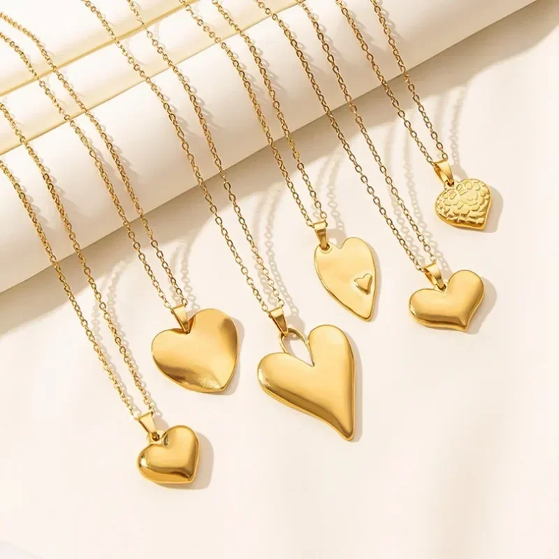 

Colorful Boho Plated Gold Stainless Steel Necklaces Light Luxury Silver Love Heart Shape Pendants Necklace for Women Pop Jewelry
