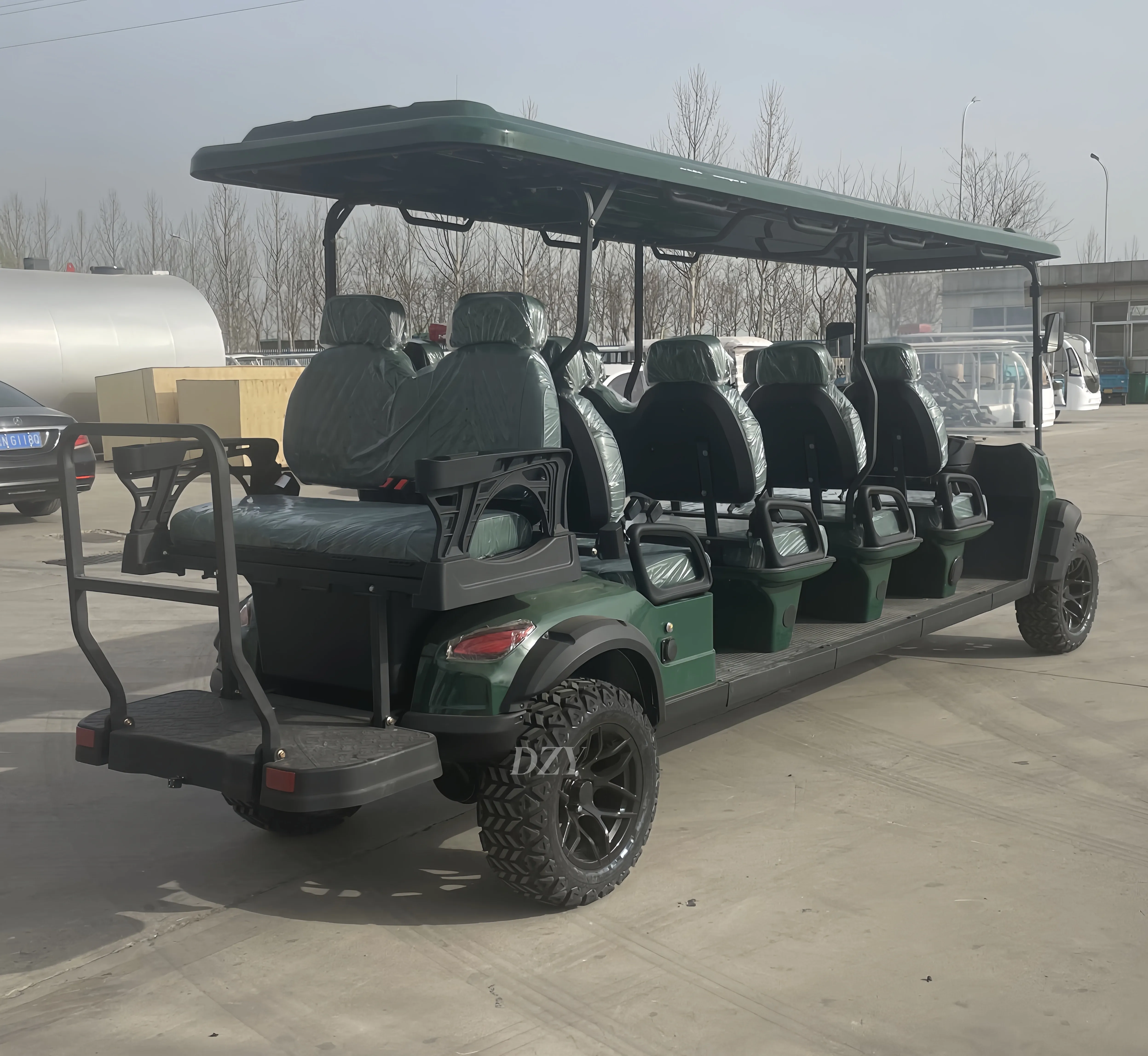 2025 أحدث تصميم فريد من نوعه 4 أشخاص نادي سيارة عربة جولف هيكل منخفض أزرق رمادي أحمر 4 + 6 مقاعد عربة جولف عربة جولف كهربائية