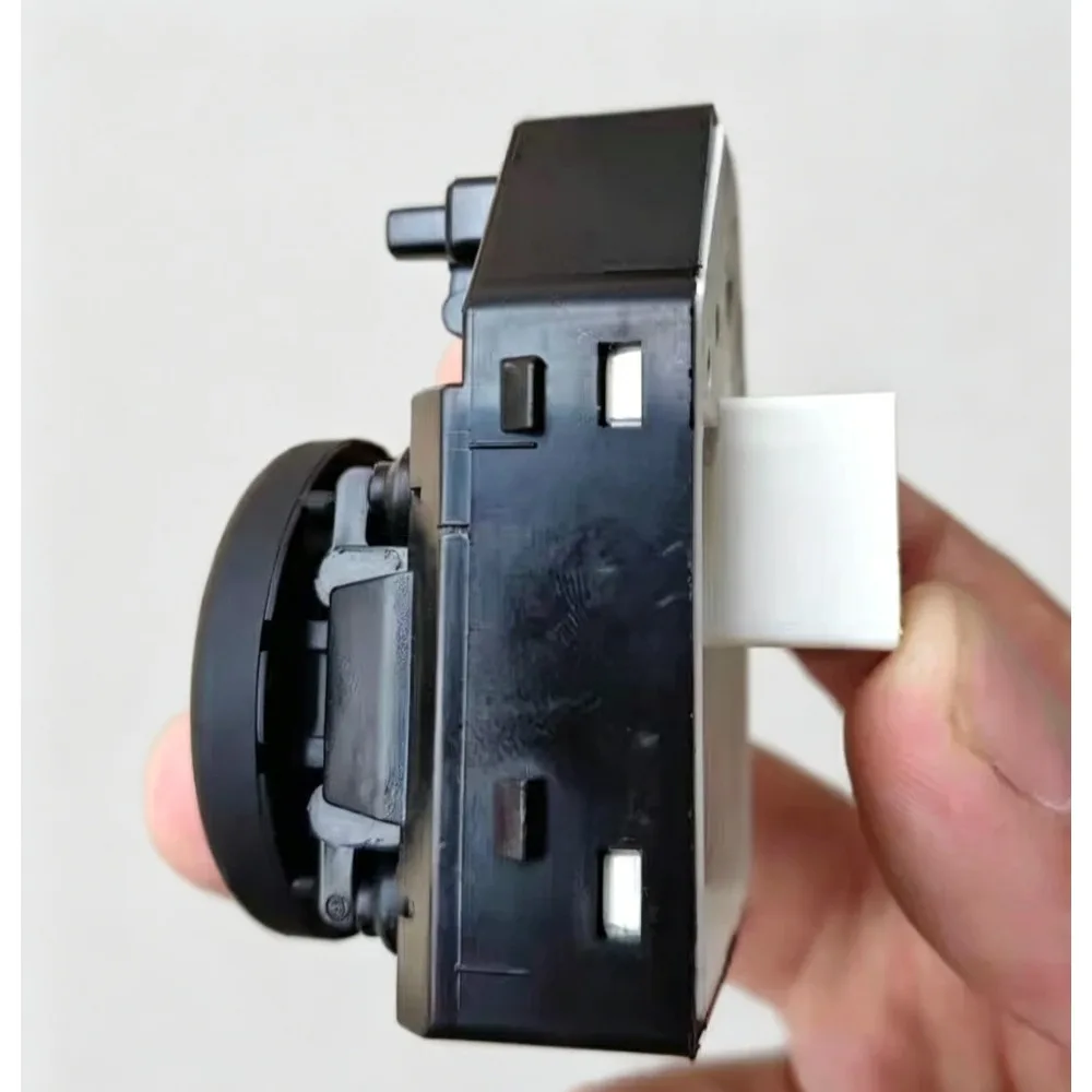 1Pc for Model Year 03-13 Hyundai Old Tuscson Low Configuration Factory Reverse Mirror Folding Switch Adjustment Button
