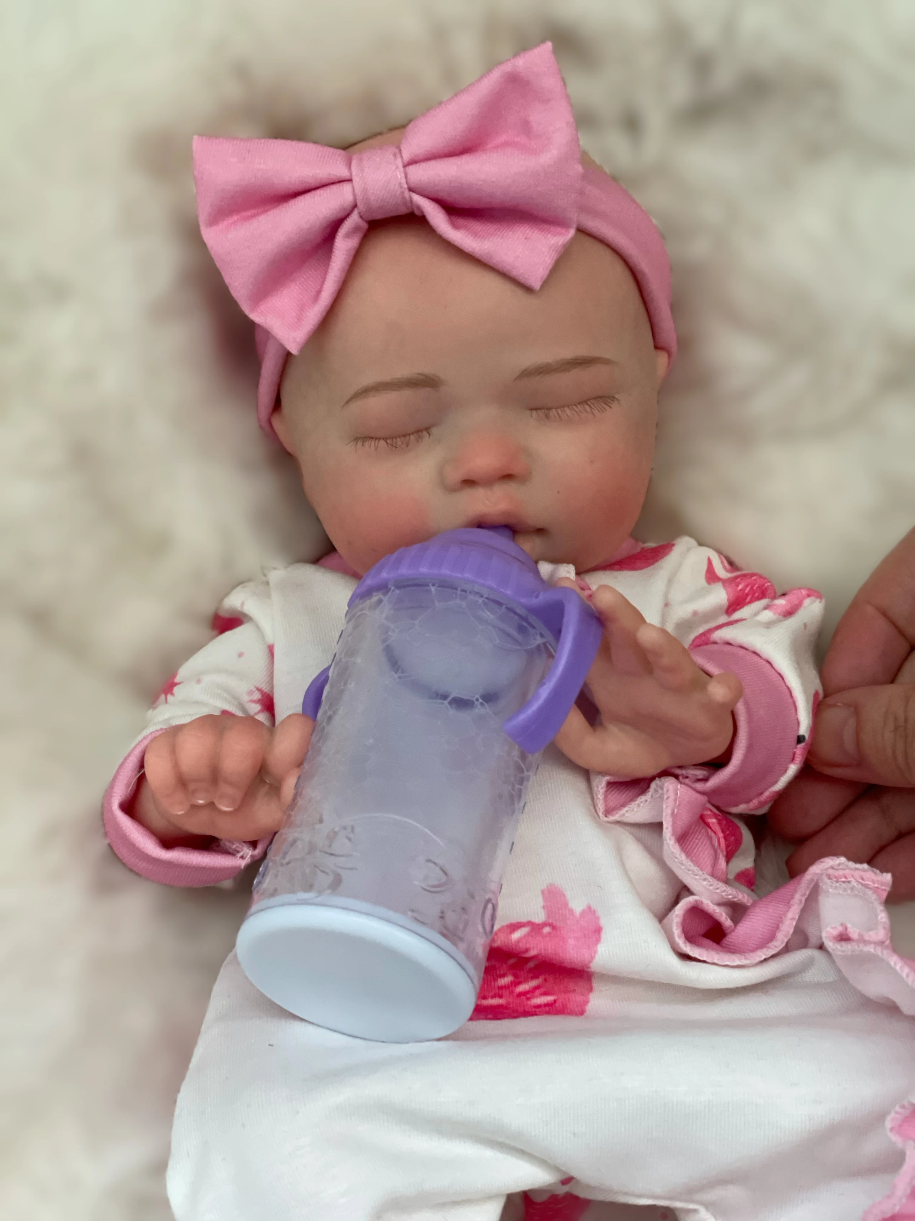 35cm Close Eyes Solid Silicone Bebe Reborn Girl Can Drink and Pee Newborn Baby Girl Waterproof Lifelike Muñeca Reborn Doll