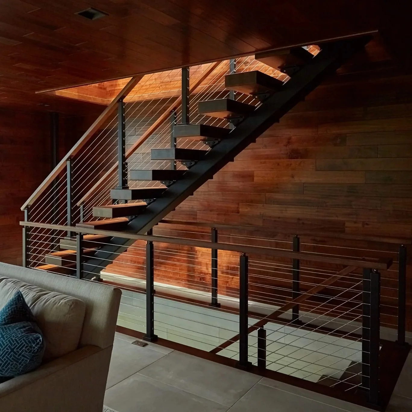 Personalizzazione Fornitore cinese Scala personalizzata Scale galleggianti Scale interne dritte Scale interne