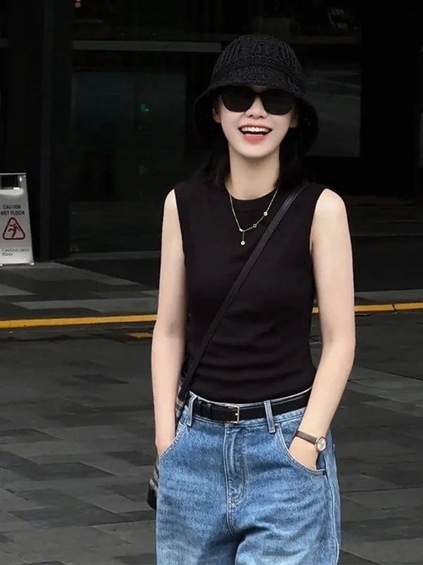 Black Sleeveless Strap Vest Women's Slimming Summer New plus Size Fashion Top Commute Style round Neck Thickened Regular Length