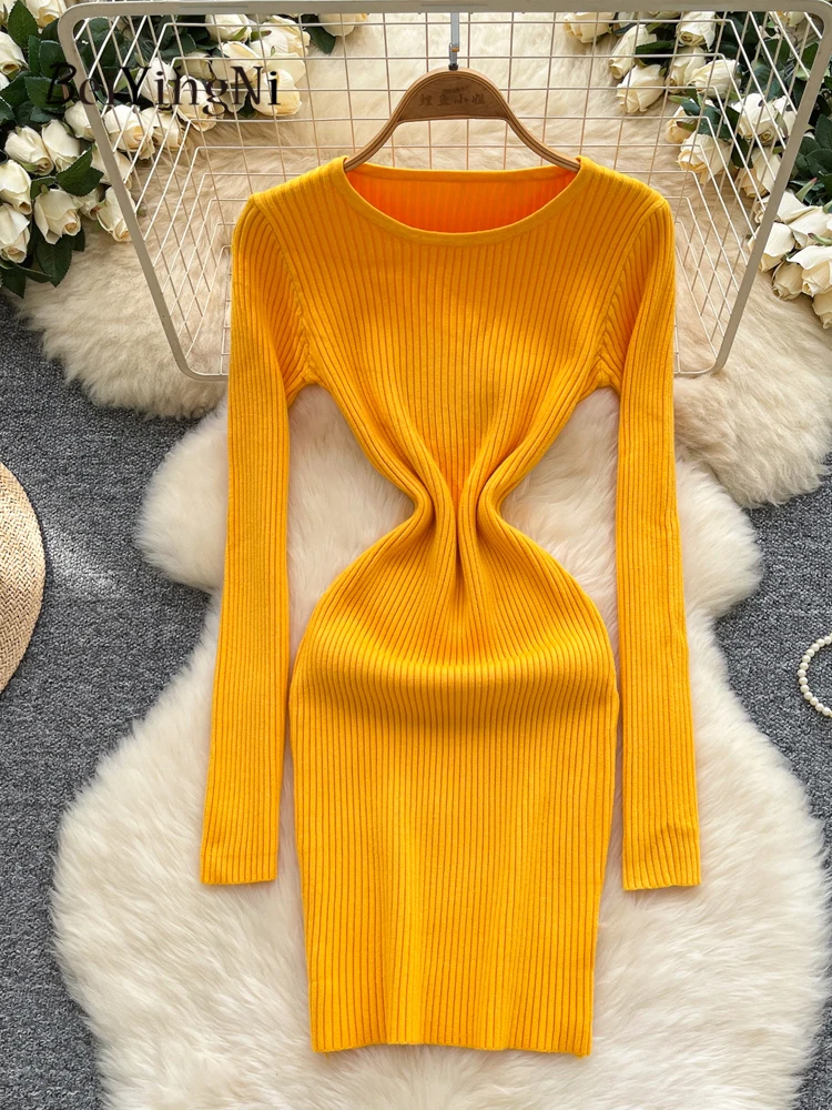 เดรสไหมพรมคอโอ แบรนด์ Beiyingni สำหรับผู้หญิง ทรงเข้ารูป แขนยาว สไตล์ลำลอง รุ่นมินิเดรส  คอลเลคชั่นฤดูใบไม้ร่วง-ฤดูหนาว ปี 2025  ชุดเดรสพื้นฐาน