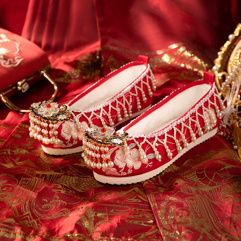 

CY206 2024 Winter New Style Plus Cashmere Hanfu Shoes Retro Chinese Bride Wedding Shoes