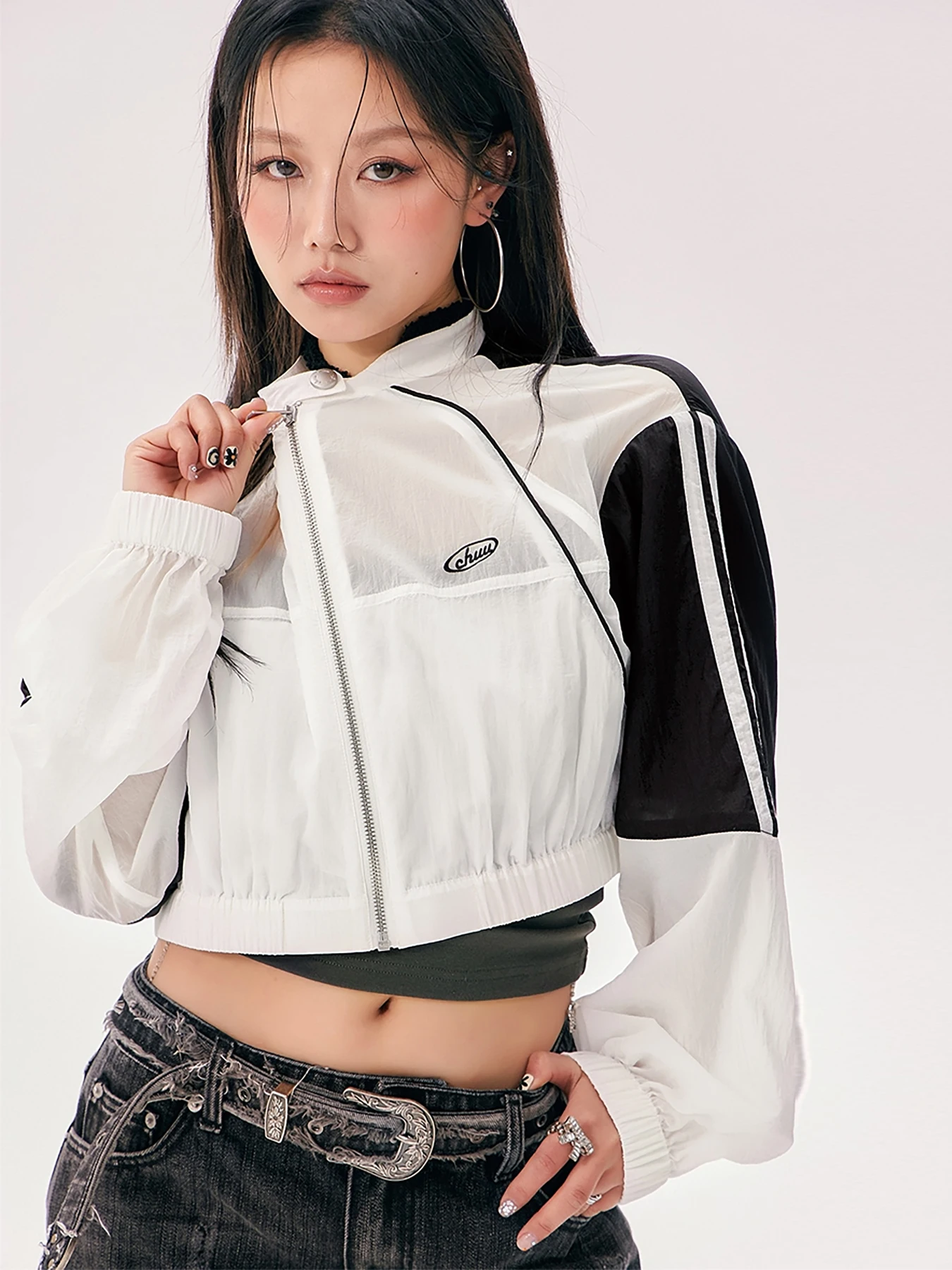 النمط الأمريكي قصير الصيف نمط جديد الوقوف طوق عارضة اللون الصدام سترة فضفاضة طويلة الأكمام واقية من الشمس أعلى ملابس خارجية