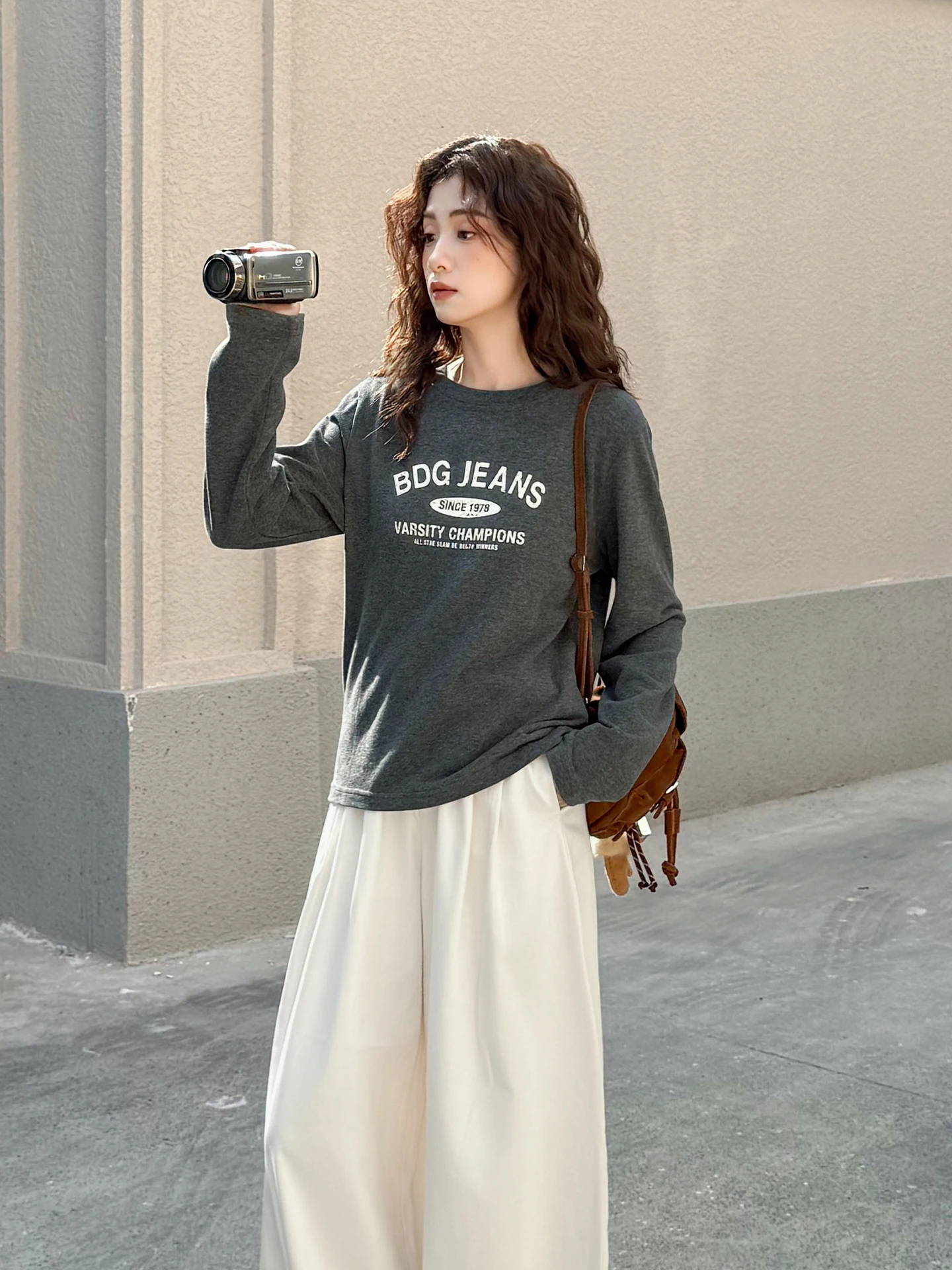 

Новая женская футболка с длинным рукавом и буквенным принтом, повседневная, свободного кроя, с круглым вырезом, базовая, для осеннего сезона, в стиле Lazy Girl