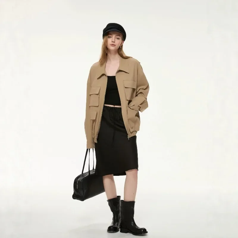 Retro Workwear Style Three-dimensional Large Pocket Loose Coat. Lapel Jacket Top. New Women's Clothing for Autumn and Winter.