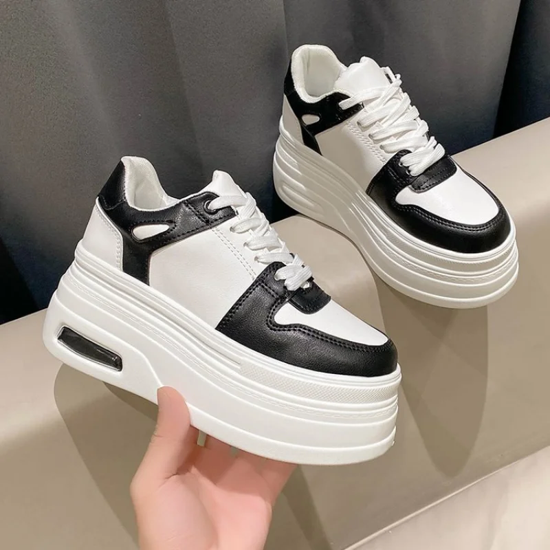 Women'sThick Soled High Rise Short Shoes Flat Soled Sports Leisure Female Shoes Fashion Air cushion High Top Small White Shoes