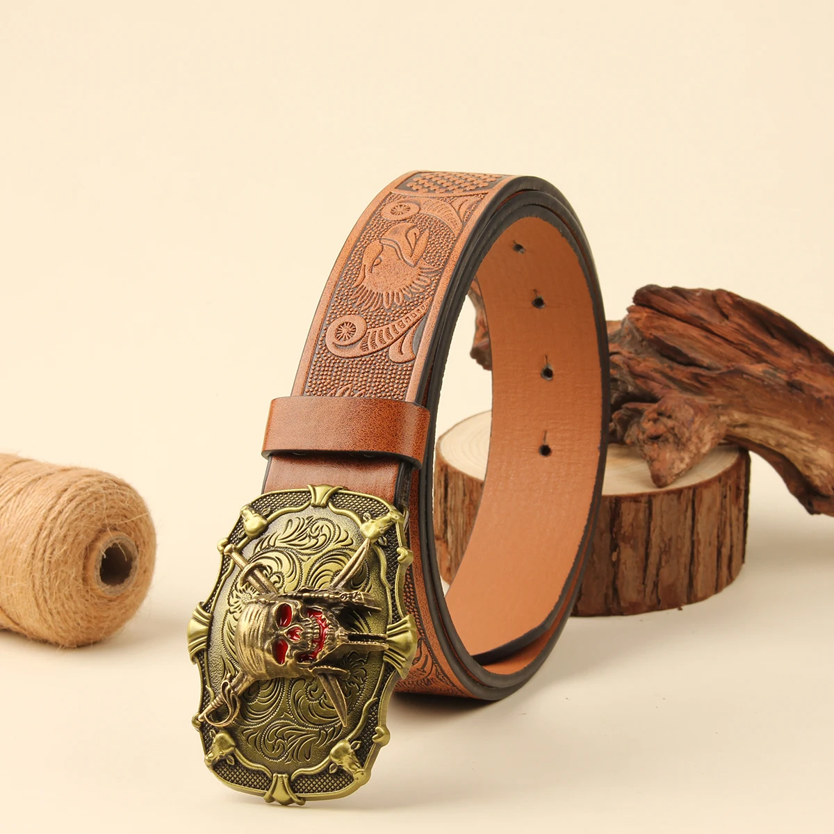 2025 جديد رجل أحمر العين الجمجمة النحاس مشبك 3.7 سنتيمتر واسعة حزام خصر عصري للرجال والنساء أحزمة نمط الدنيم الغربي cintura uomo