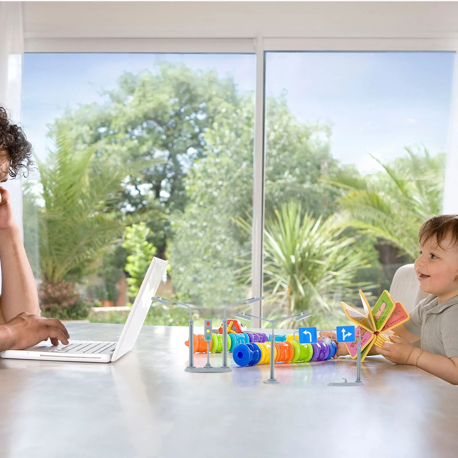 

Набор из 3 пластиковых дорожных знаков для детей: развивающий игровой набор для раннего обучения, имитация дорожных знаков для развития навыков общения с транспортом