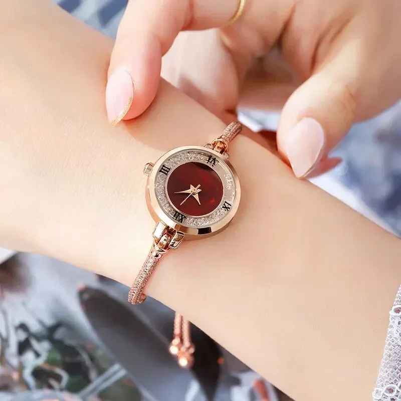 Reloj de pulsera de acero para mujer, pulsera de oro, esfera pequeña, reloj elegante, reloj de pulsera de cuarzo, lindo, nuevo, moda