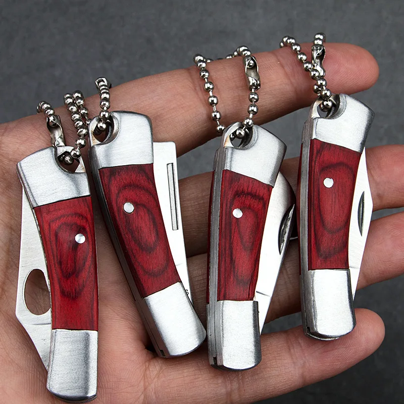 Camping Keychain Folding Knife Gift Outdoor Portable Fruit Knife Sharp Pocket Knife Stainless Steel Portable Self-defense Tool