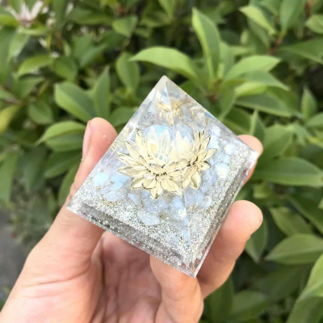 1pc Crystal Organite Pyramid, Crystal  Lotus Symbol Orgone Pyramid, Pyramid Ornament Crystal  Resin, Organite Pyramid