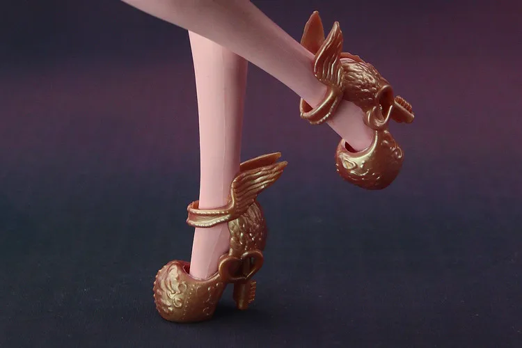 5 pairs / lot  New Fashion Black Shoes for Monster High Doll  High quality long boots Multiple doll accessories Random shipment