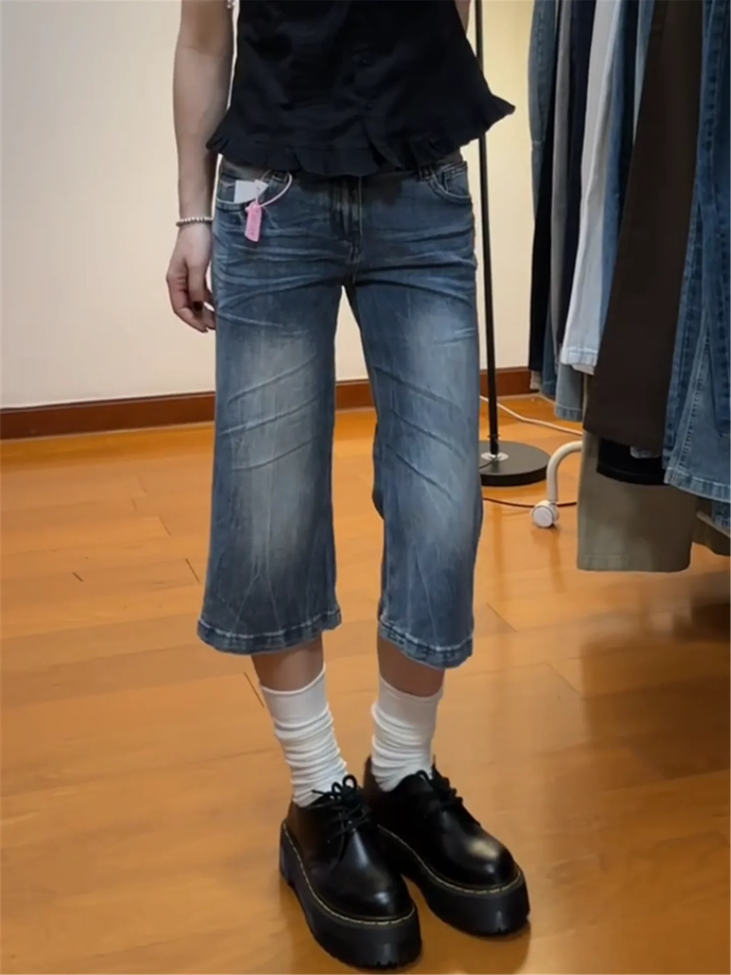 

Американские ретро-джинсы с низкой посадкой и расклешенными штанинами для женщин, летние, в стиле Spicy Girl, с эффектом похудения, с потертостями, средней длины, из хлопка, повседневные