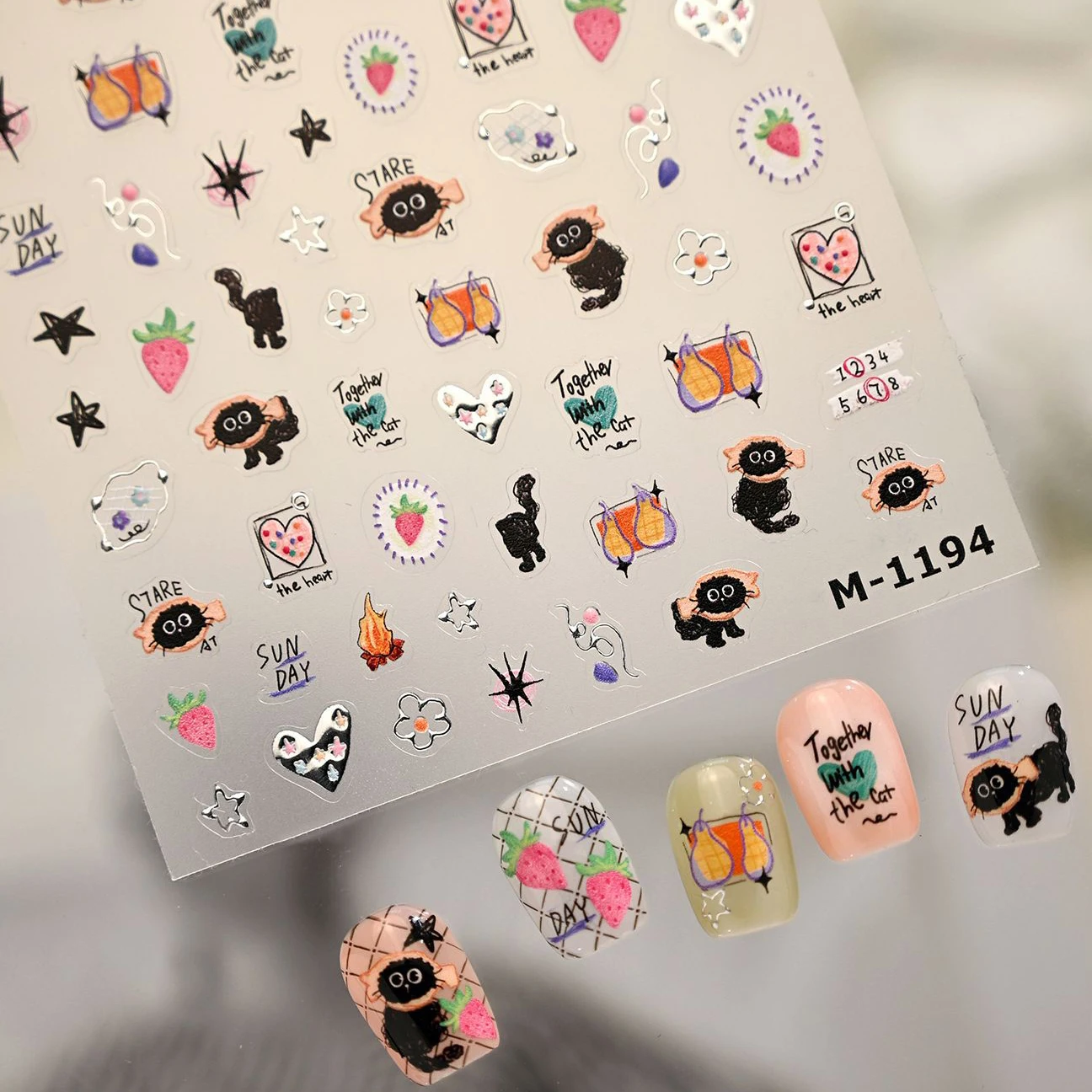 Bellissimo graffiti gatto nero pera fragola amore fiori stella gattino zampa di pesce mela rossa bowknot adesivi per nail art decalcomanie per manicure