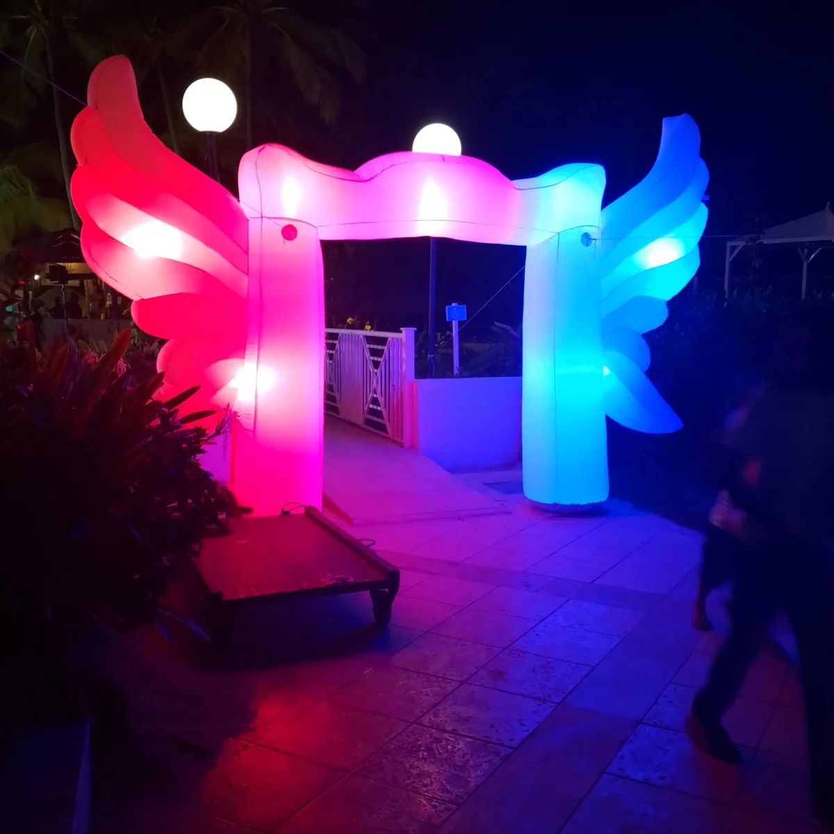 Inflatable Angel Gantry Arch Fly Wings for Beach Night Parties, Adorable Inflatable Arch with Wings for Promotional Activities