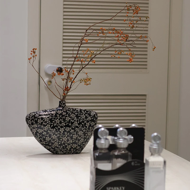 

Ceramic large vase Chinese flower utensils with dried branches, decorative ornaments Suitable for interior decoration